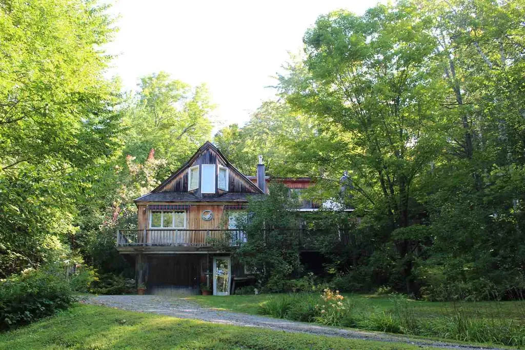 49 Uphill Road Landgrove VT 05148