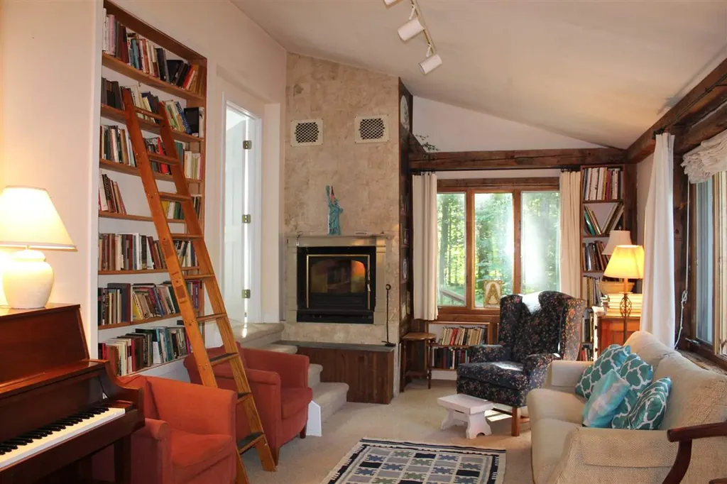49 Uphill Road Landgrove VT 05148