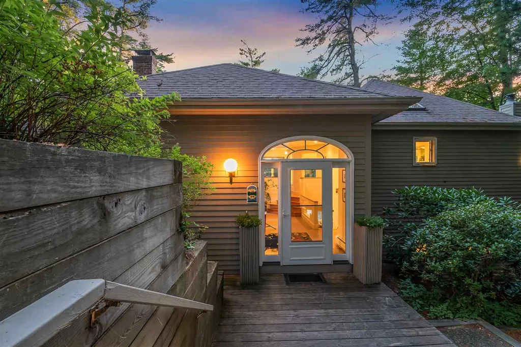 456 Sewall Road Wolfeboro NH 03894