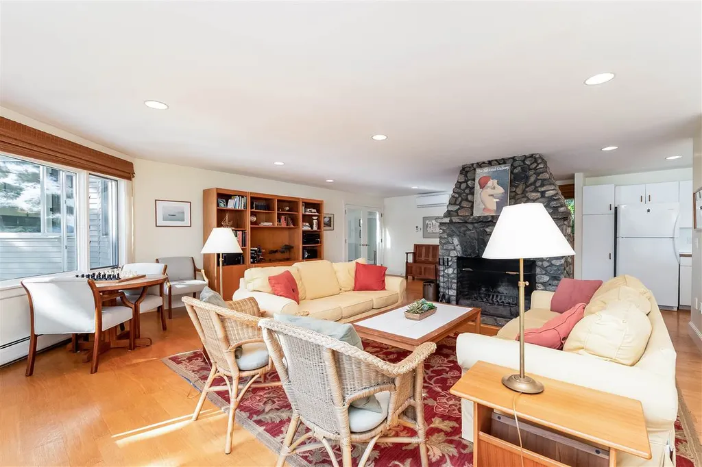 456 Sewall Road Wolfeboro NH 03894