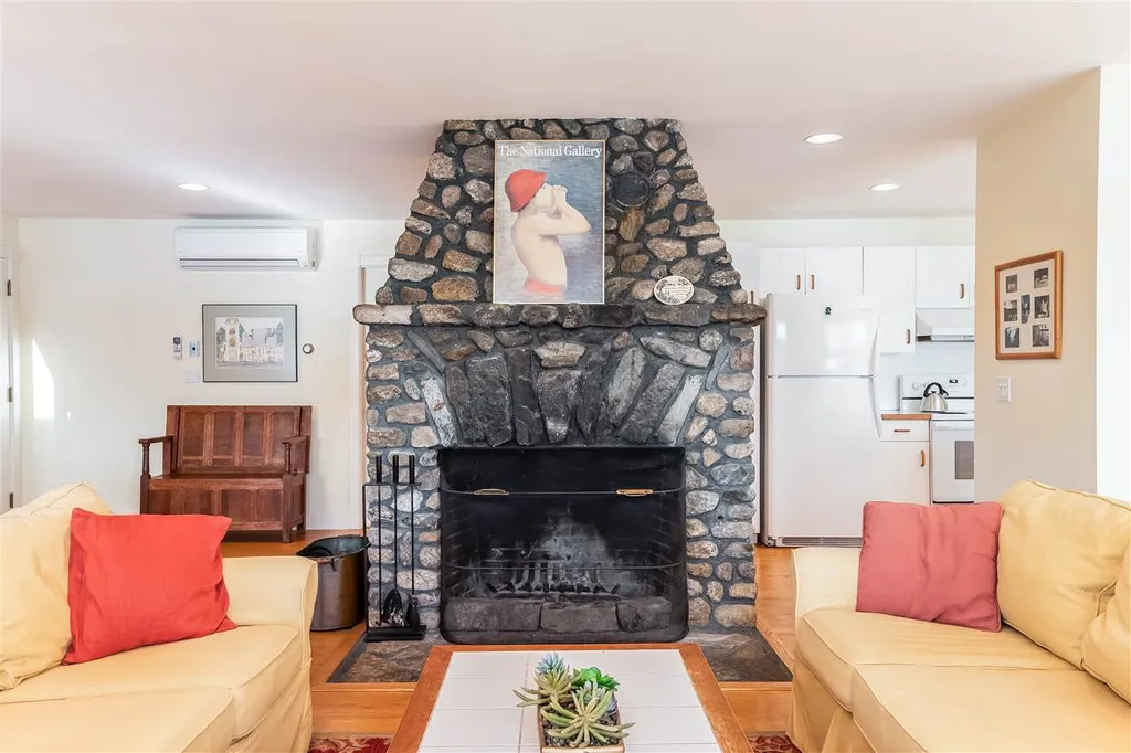 456 Sewall Road Wolfeboro NH 03894