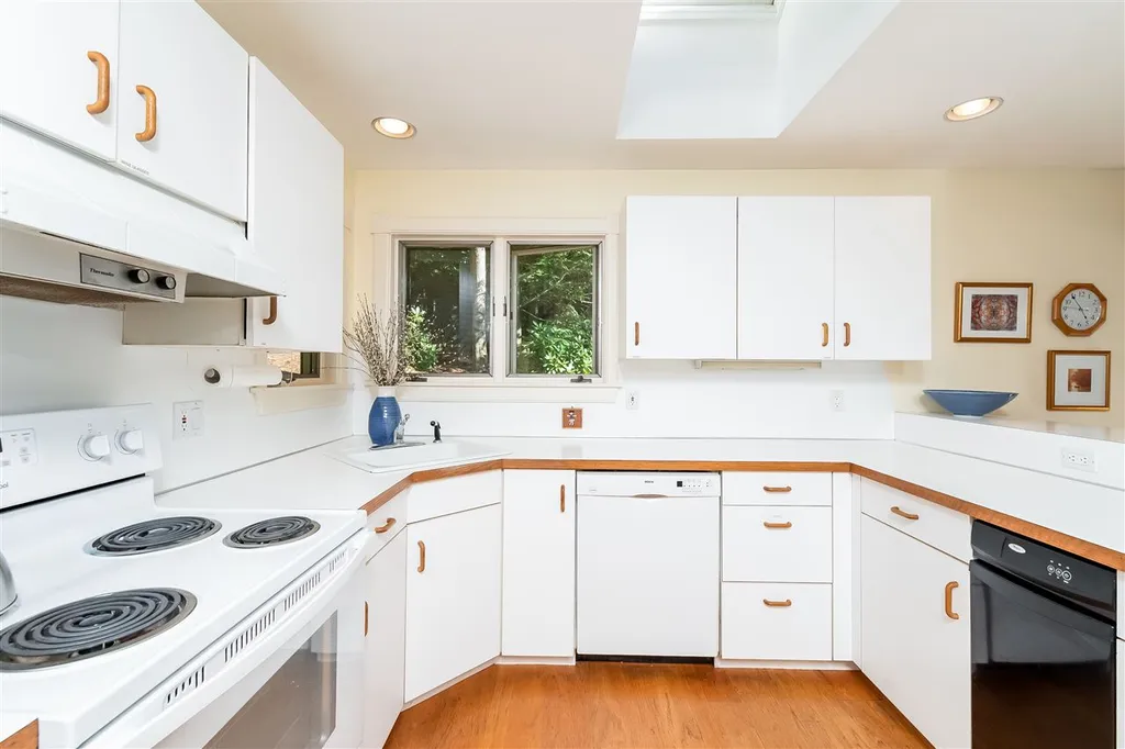 456 Sewall Road Wolfeboro NH 03894