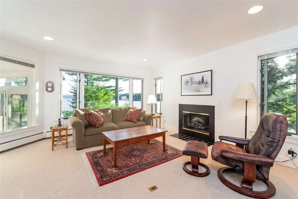 456 Sewall Road Wolfeboro NH 03894