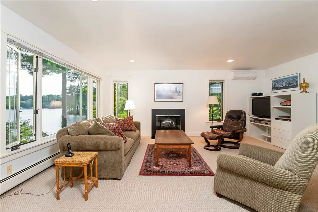 456 Sewall Road Wolfeboro NH 03894
