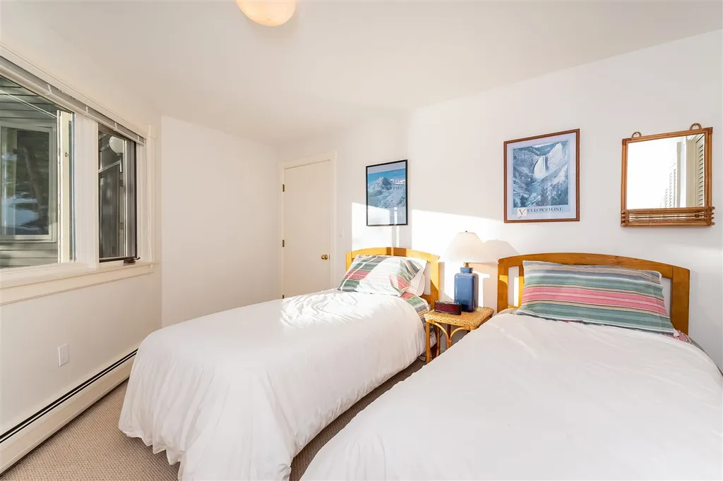 456 Sewall Road Wolfeboro NH 03894