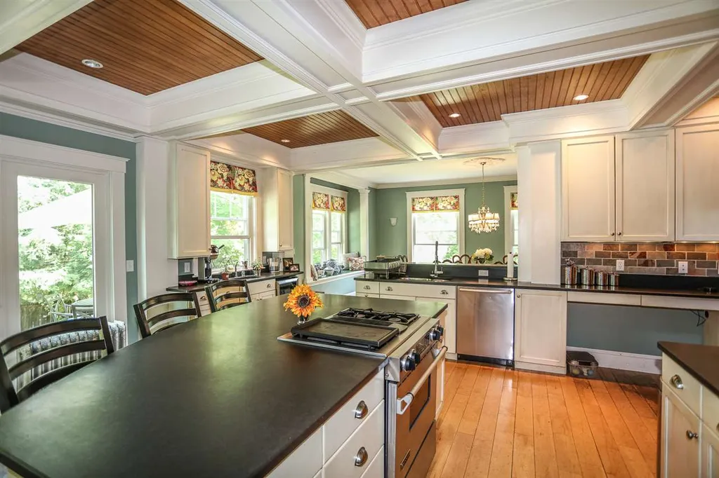 2 Auburn Street Concord NH 03301