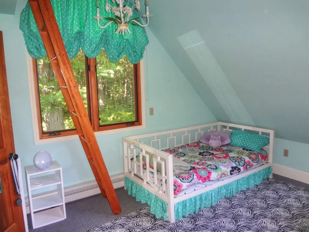 2015 Dorset Street Charlotte VT 05445