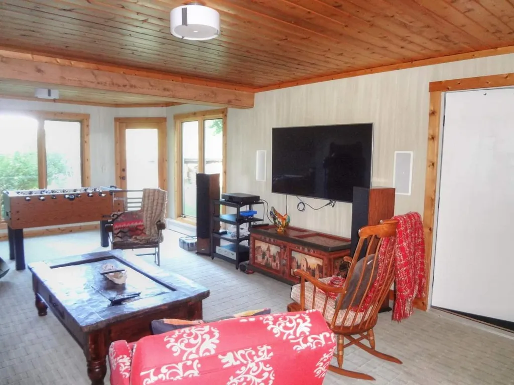 2015 Dorset Street Charlotte VT 05445