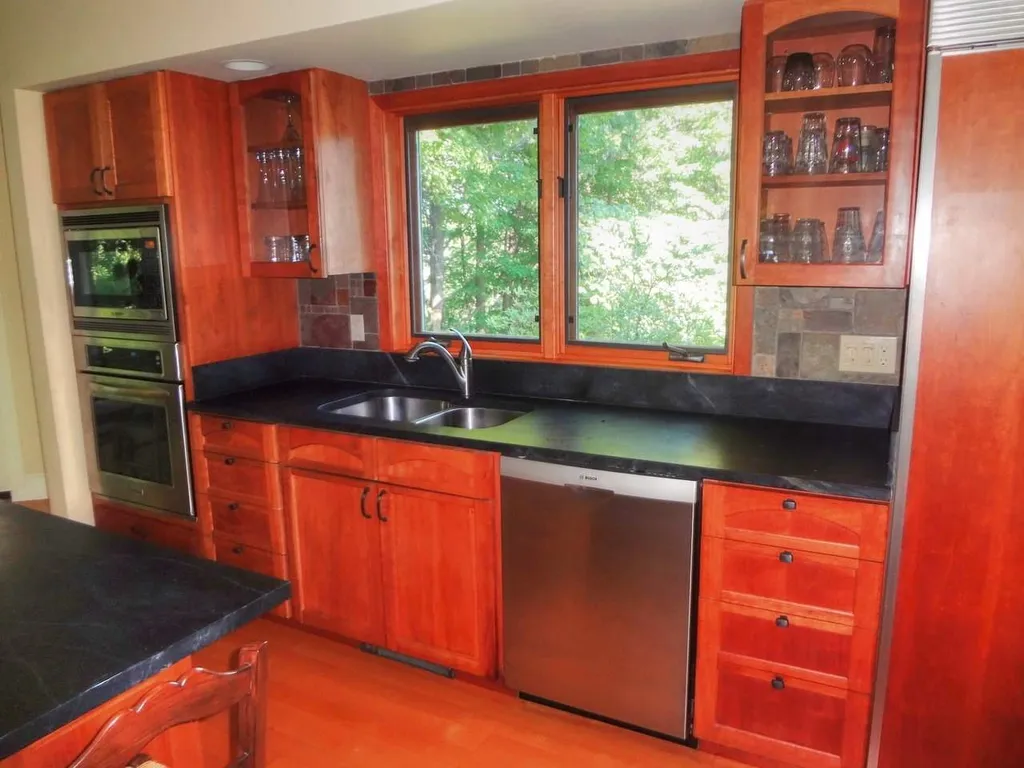 2015 Dorset Street Charlotte VT 05445