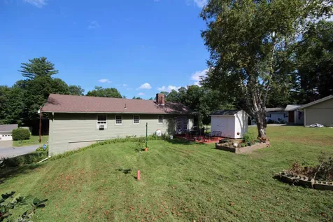 8 Meadow Lane Windsor VT 05089