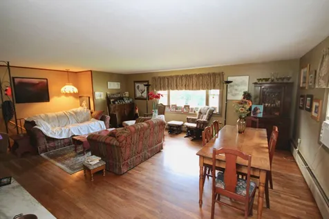 8 Meadow Lane Windsor VT 05089