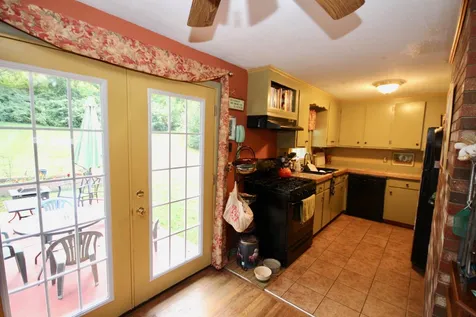 8 Meadow Lane Windsor VT 05089
