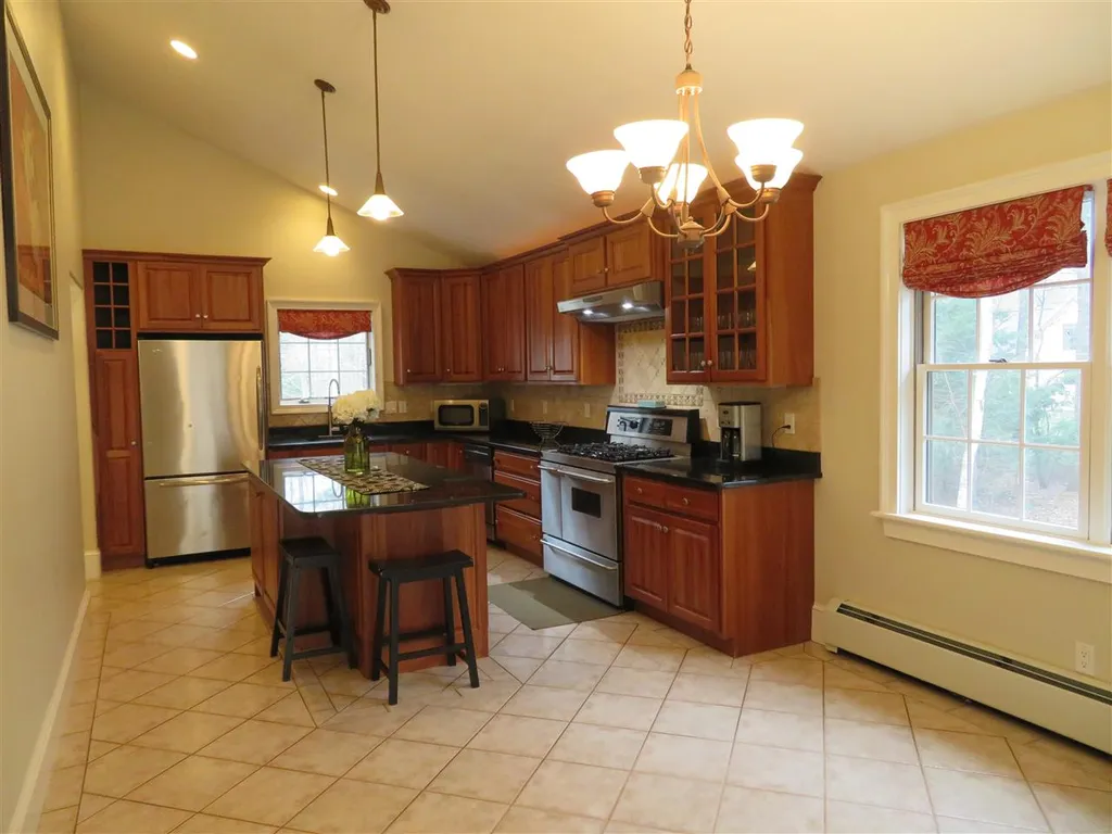 137 Brentwood Road Exeter NH 03833