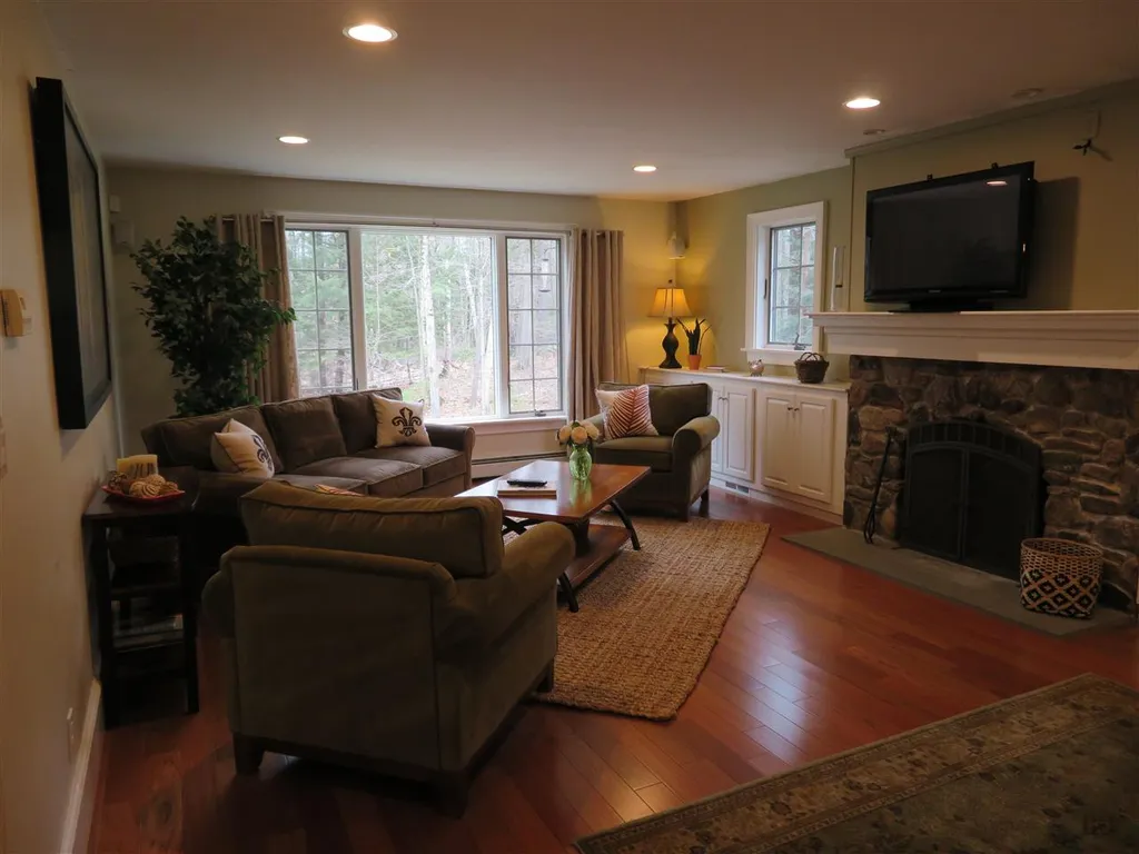 137 Brentwood Road Exeter NH 03833