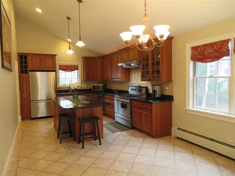 137 Brentwood Road Exeter NH 03833