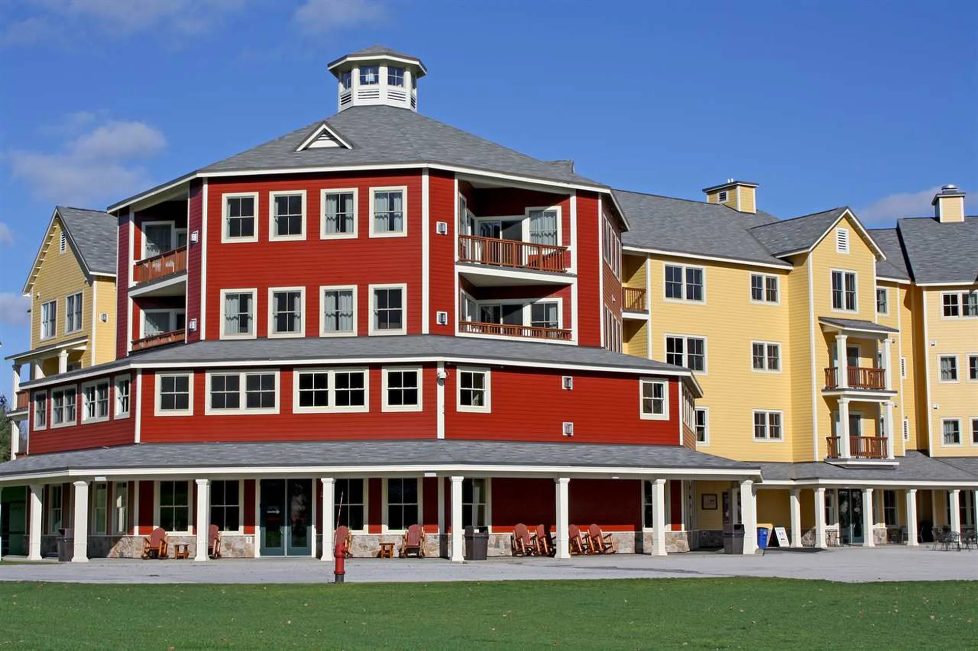 346/348 Qtr. I V Jackson Gore Inn Ludlow VT 05149