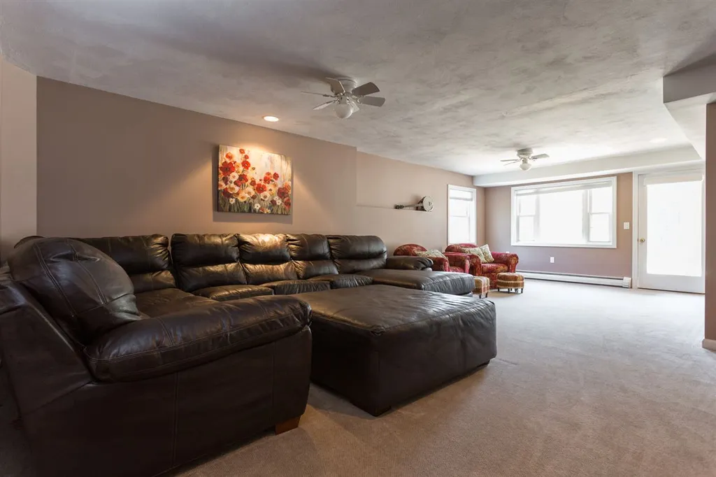 293 Wadleigh Falls Road Newmarket NH 03857