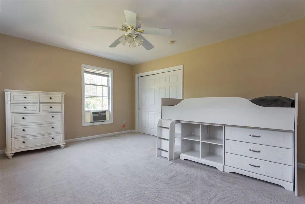 293 Wadleigh Falls Road Newmarket NH 03857