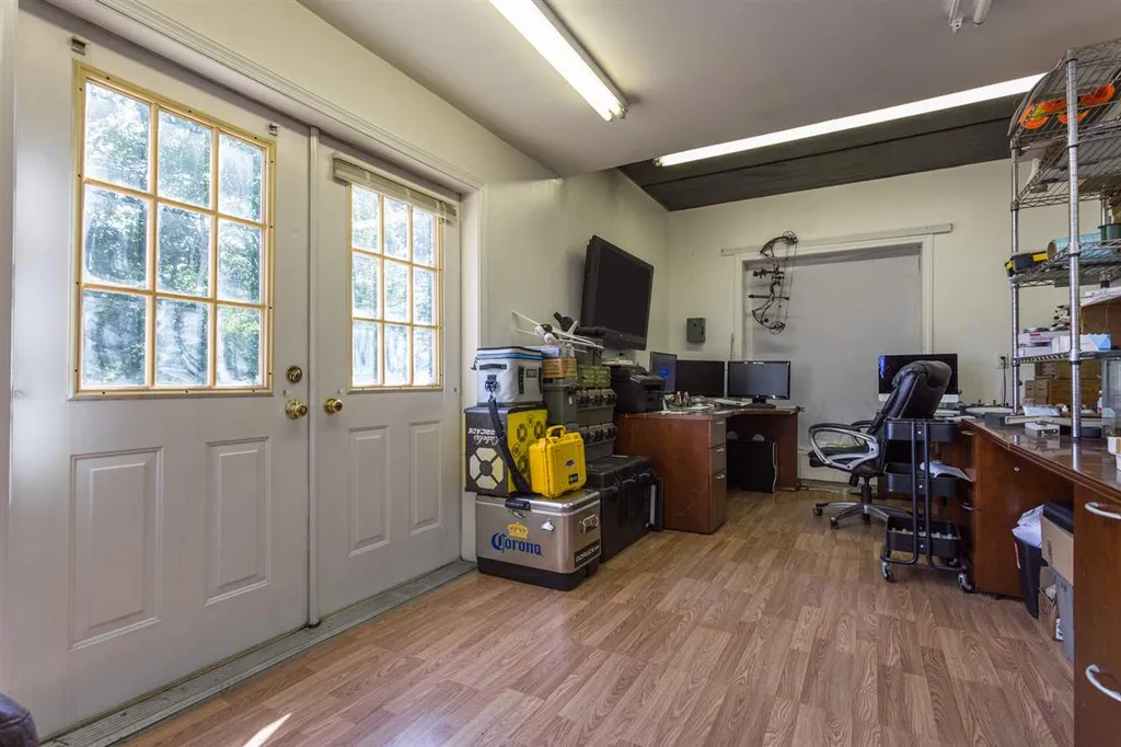 293 Wadleigh Falls Road Newmarket NH 03857