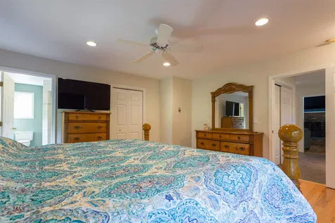 293 Wadleigh Falls Road Newmarket NH 03857
