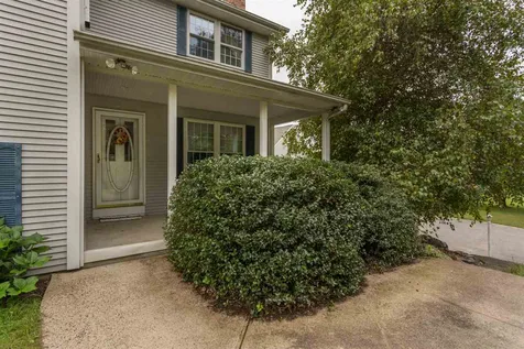 293 Wadleigh Falls Road Newmarket NH 03857