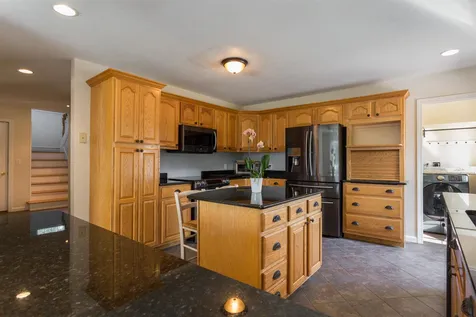 293 Wadleigh Falls Road Newmarket NH 03857