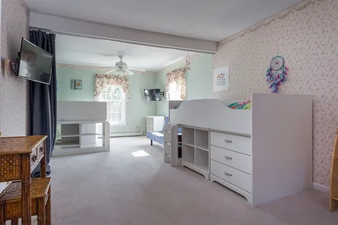 293 Wadleigh Falls Road Newmarket NH 03857