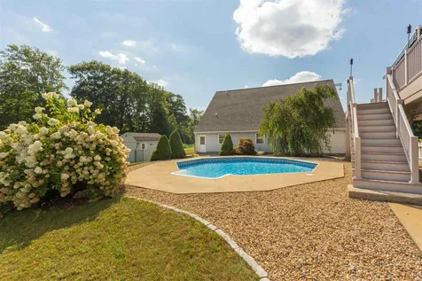 293 Wadleigh Falls Road Newmarket NH 03857
