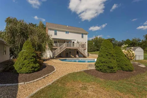 293 Wadleigh Falls Road Newmarket NH 03857