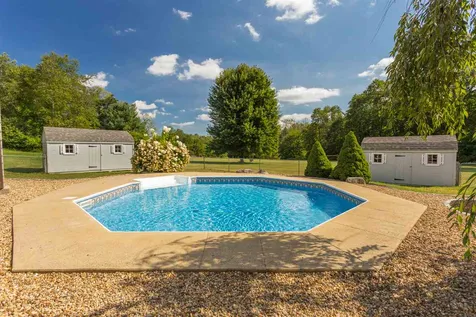 293 Wadleigh Falls Road Newmarket NH 03857
