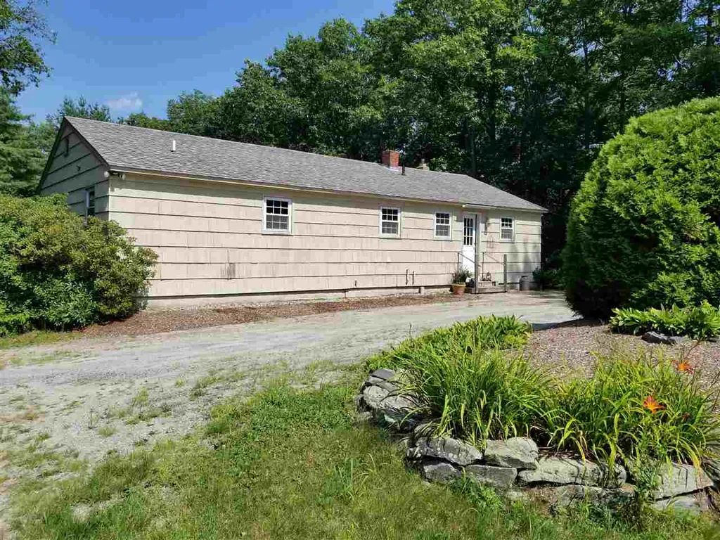 26 Brook Road Sunapee NH 03782