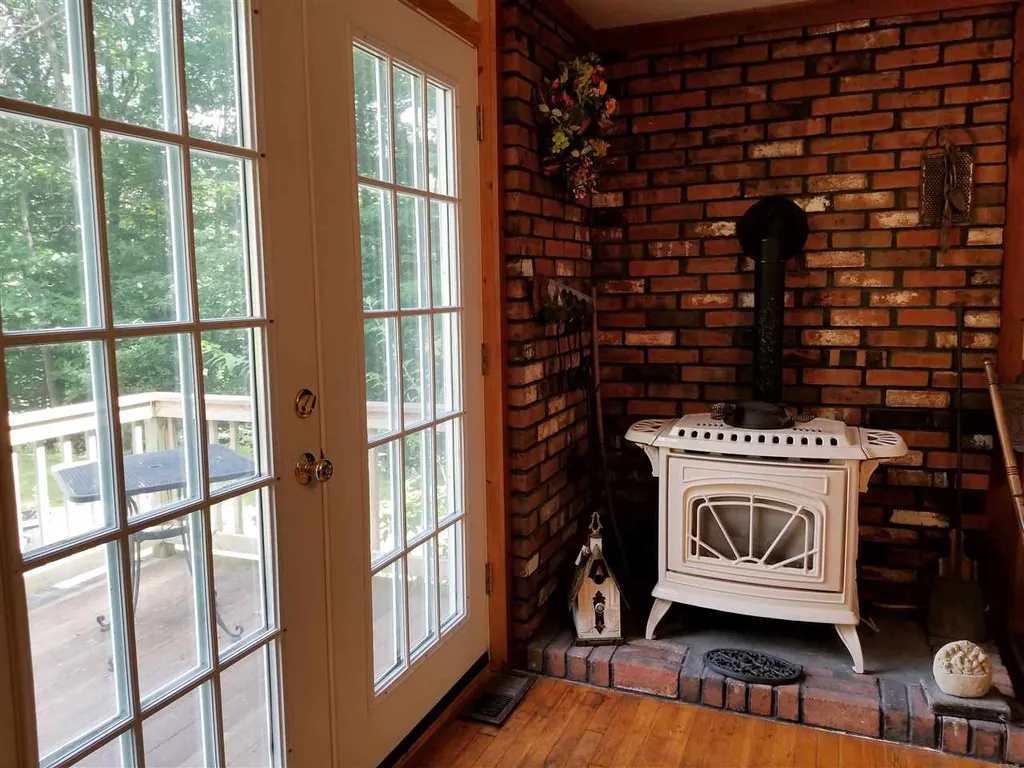 26 Brook Road Sunapee NH 03782