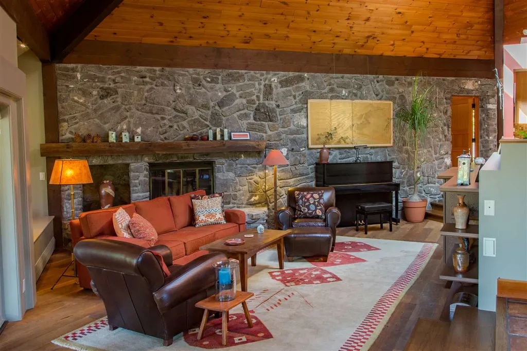 293 Mead Farm Road Hinesburg VT 05461