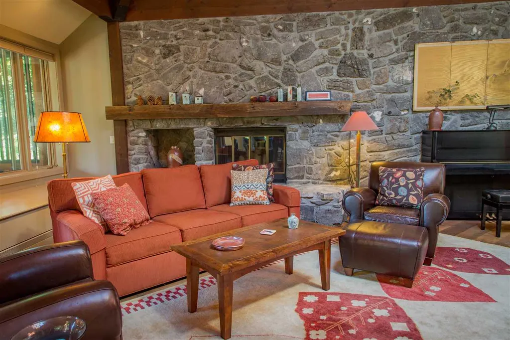 293 Mead Farm Road Hinesburg VT 05461