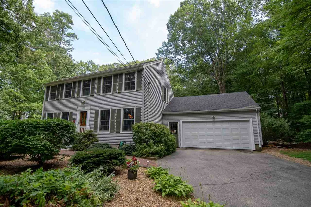 22 Knightland Road Atkinson NH 03811