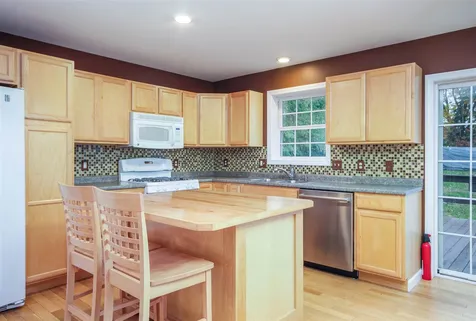 5 Camp Street Essex VT 05452