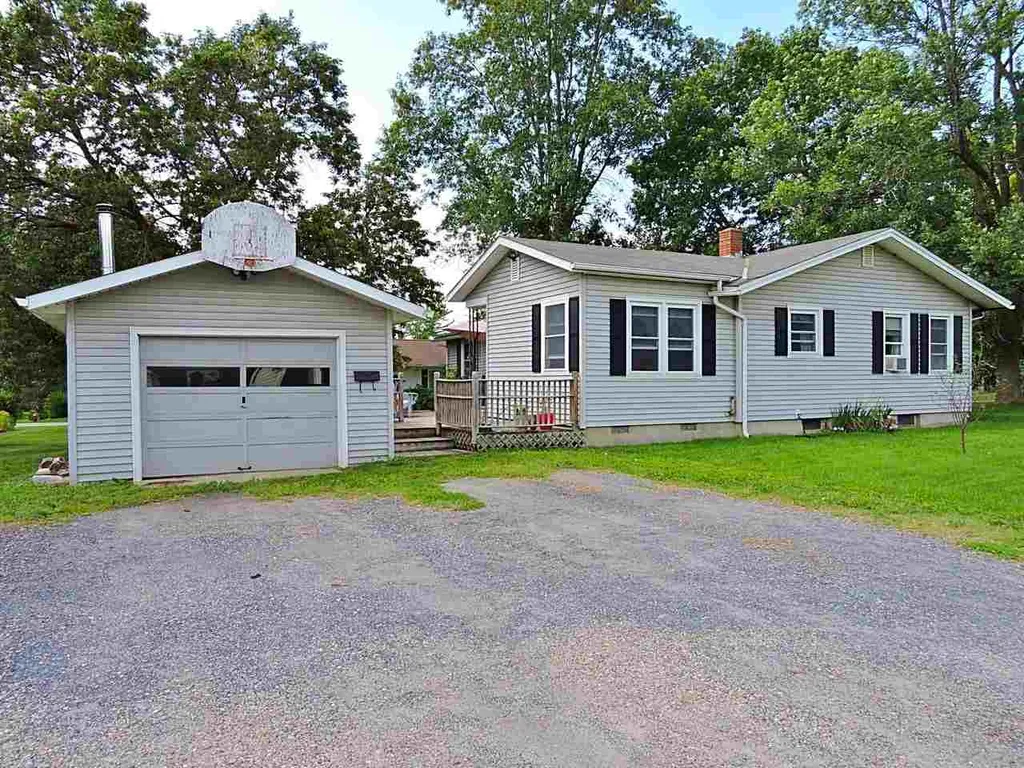 24 Meadow Lane Vergennes VT 05491