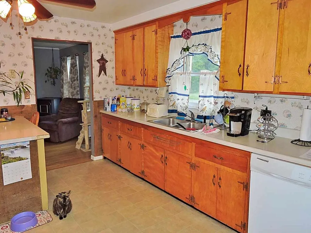 24 Meadow Lane Vergennes VT 05491