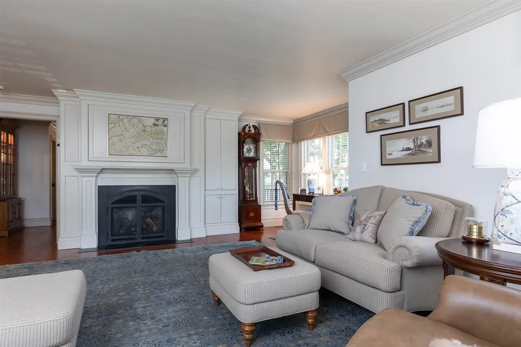449 Court Street Portsmouth NH 03801