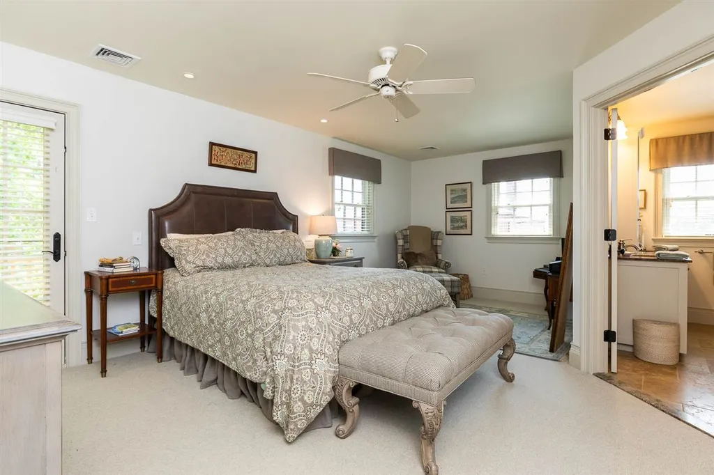 449 Court Street Portsmouth NH 03801