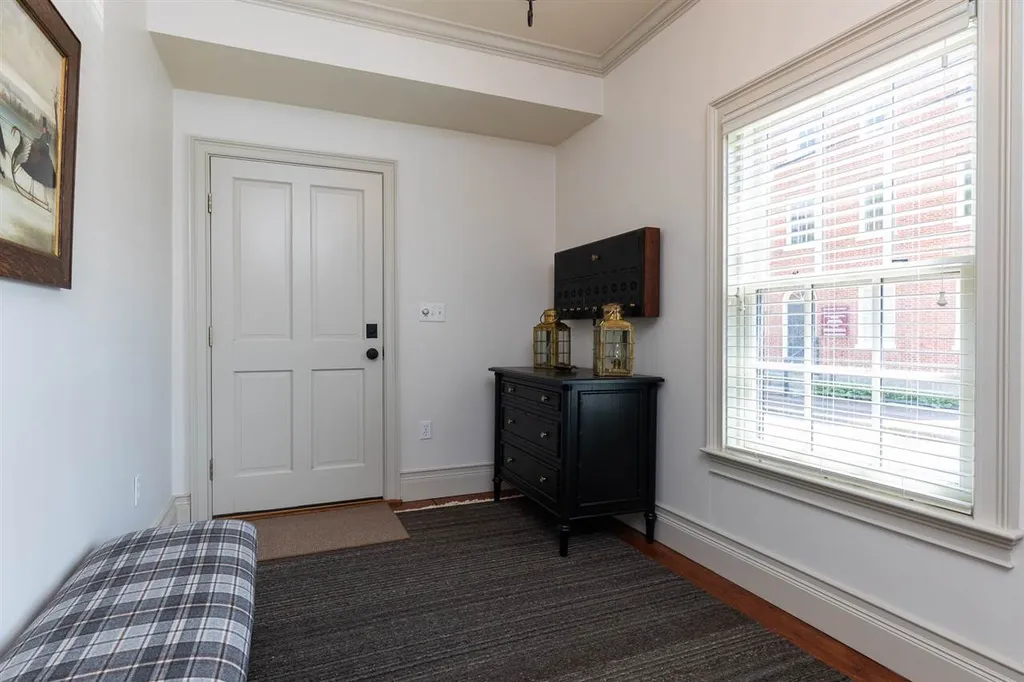 449 Court Street Portsmouth NH 03801