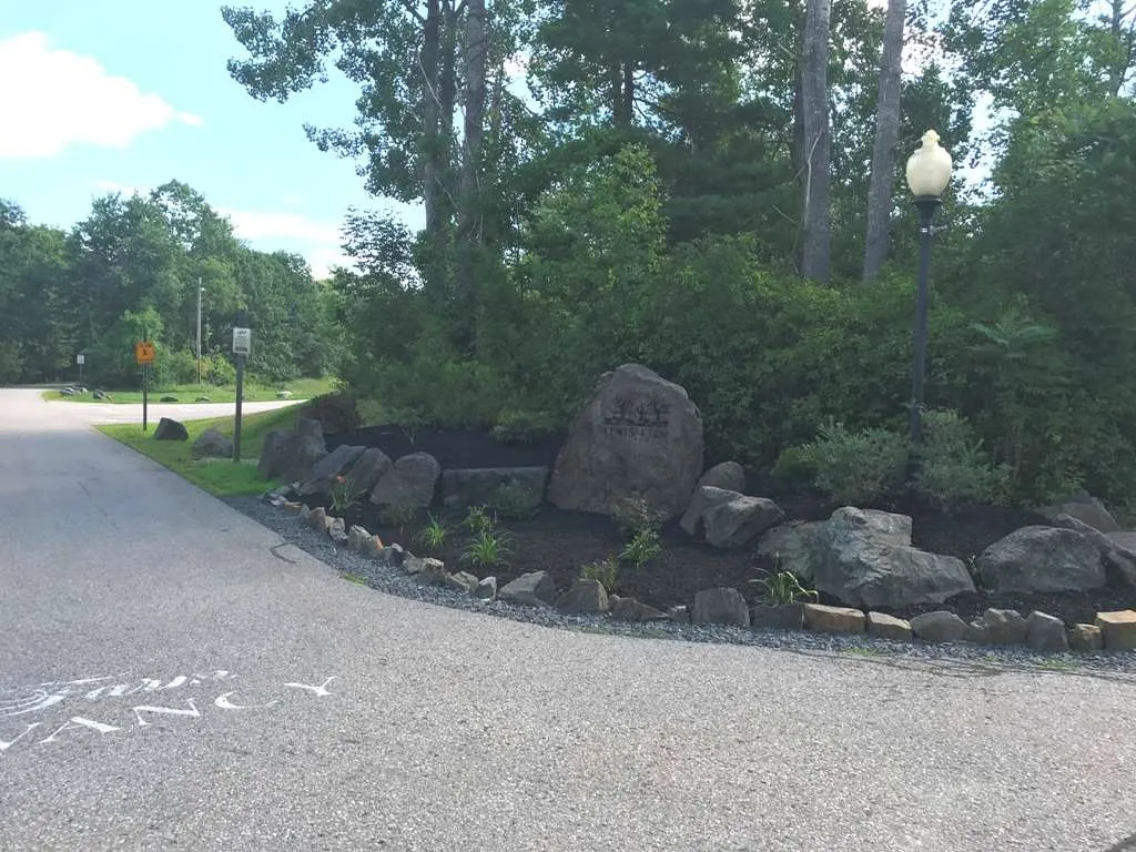 24 Applewood Way Kittery ME 03904