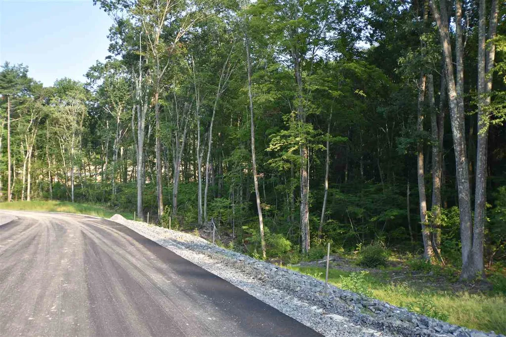 5 Stoney Brook Lane Windham NH 03087