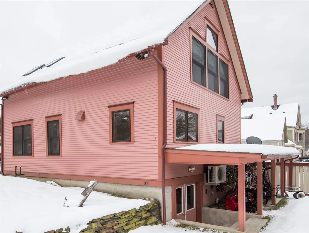 24 Loomis Street Montpelier VT 05602