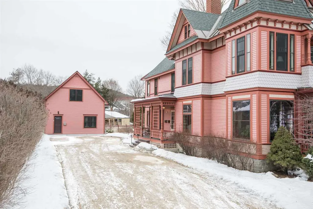 24 Loomis Street Montpelier VT 05602