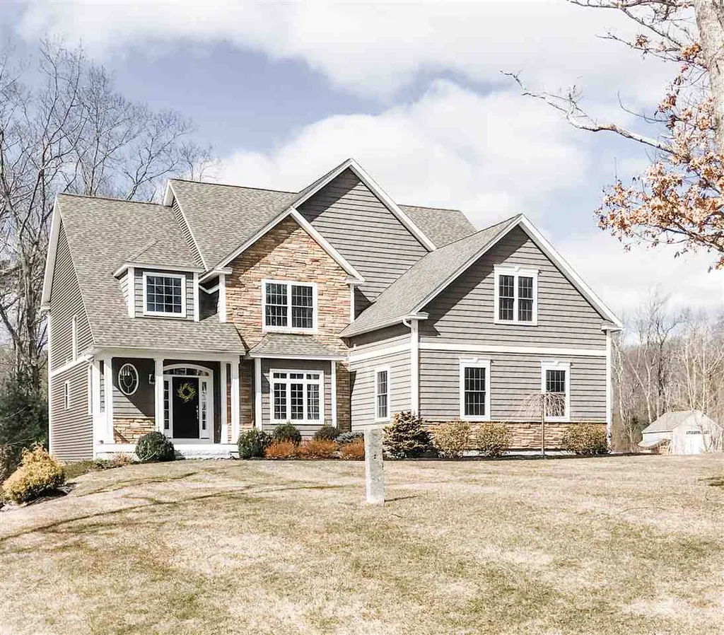 3 Stoney Brook Lane Windham NH 03087
