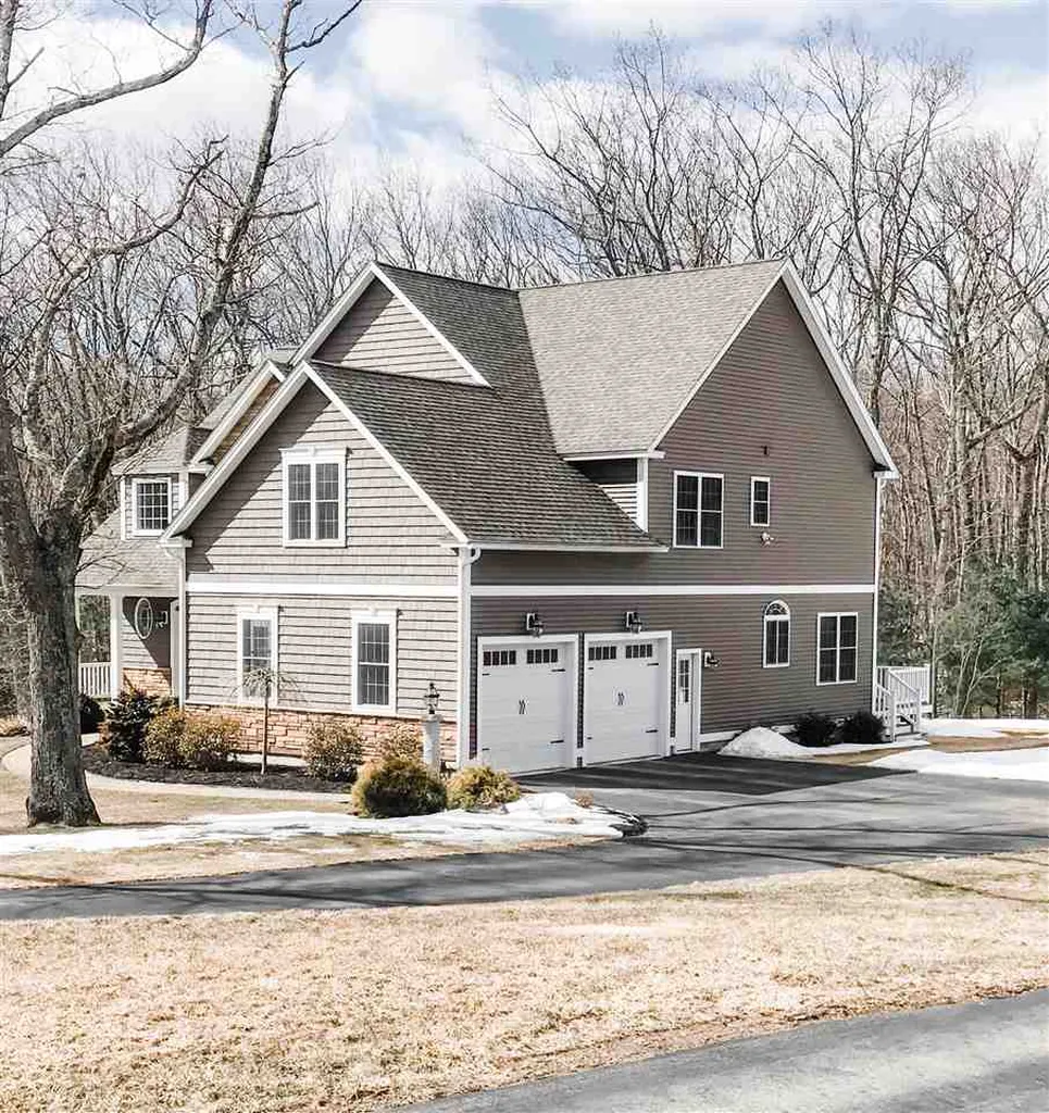 3 Stoney Brook Lane Windham NH 03087