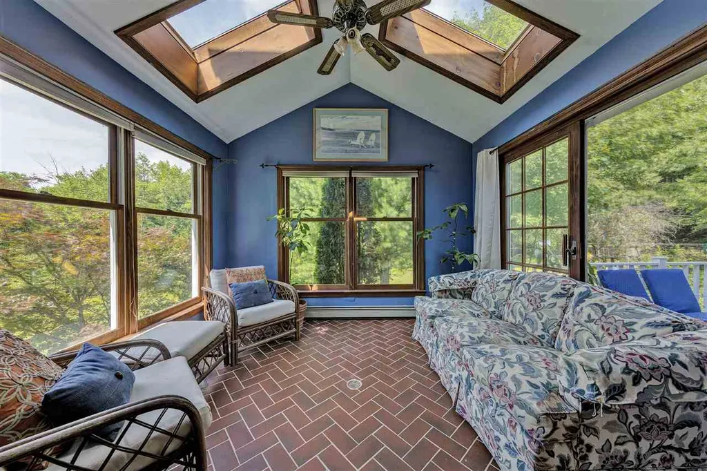 226 Quail Run New London NH 03257