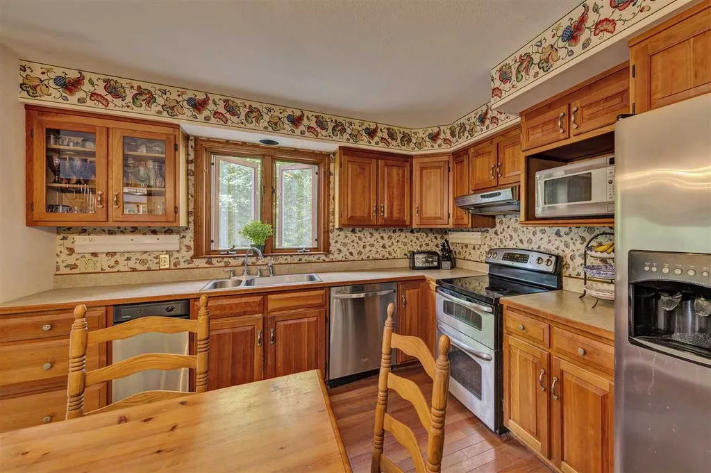 226 Quail Run New London NH 03257