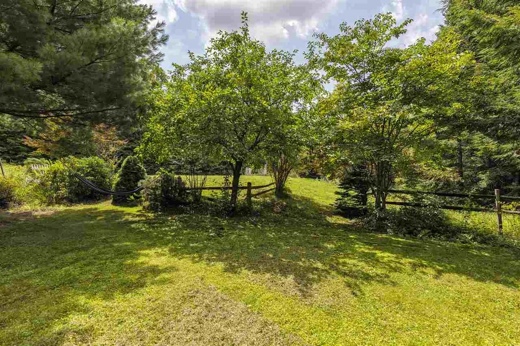 226 Quail Run New London NH 03257